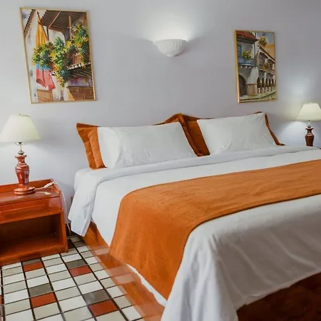 Bahia Hotel 3*